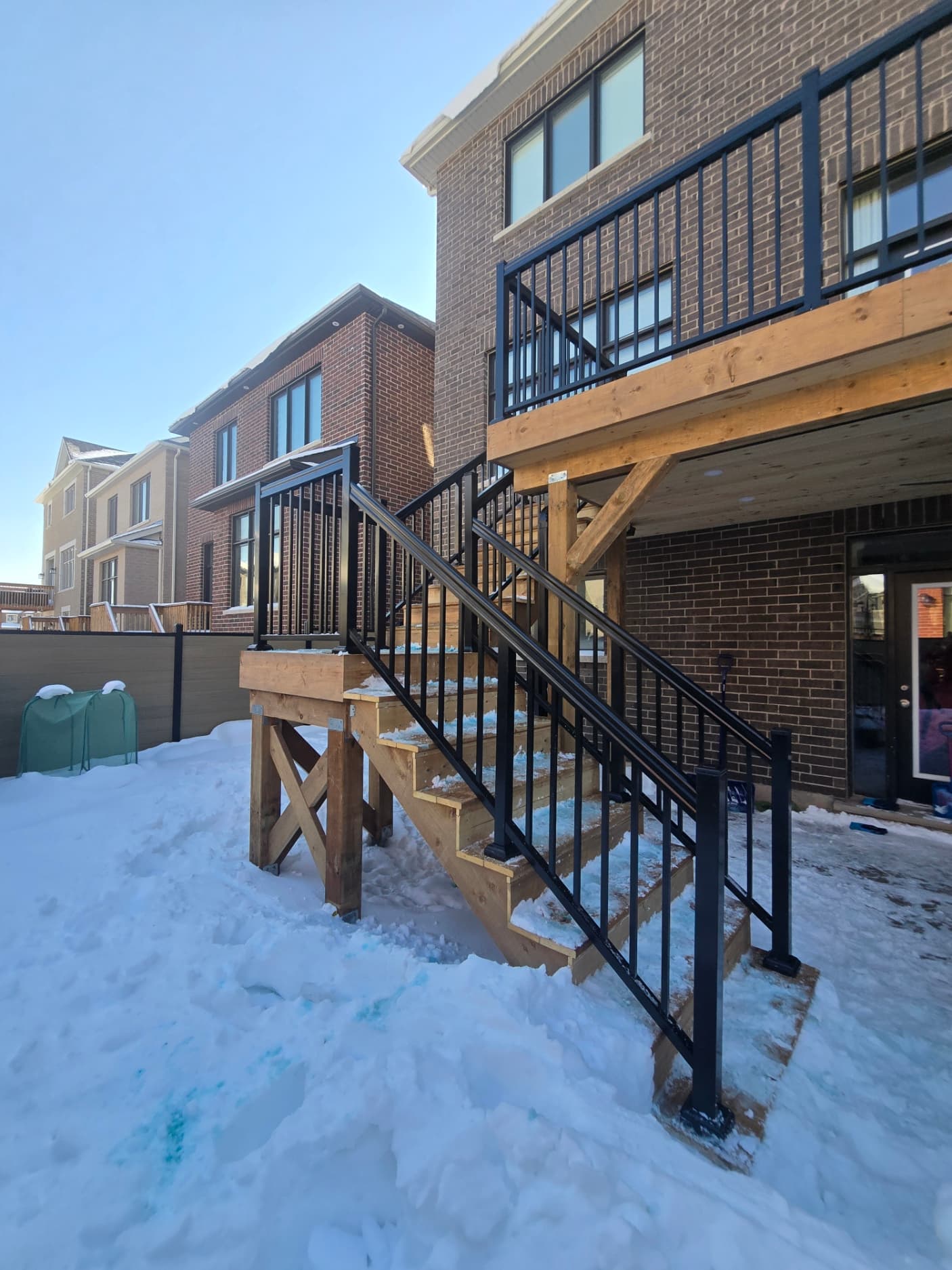 Aluminum picket railing on stairs
