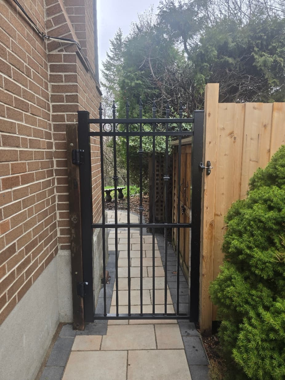 Custom gate on deck